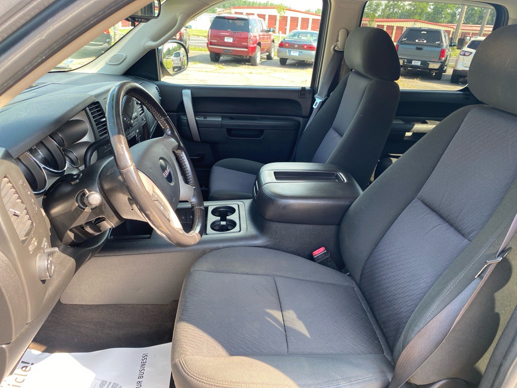 2010 GMC Sierra Image 8