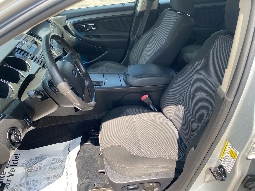 2011 Ford Taurus Image 9