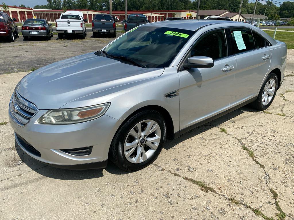 2011 Ford Taurus Image 3