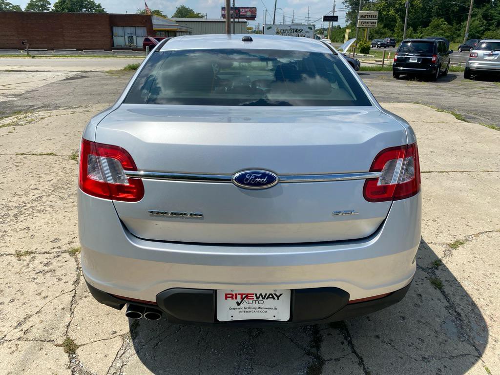 2011 Ford Taurus Image 6