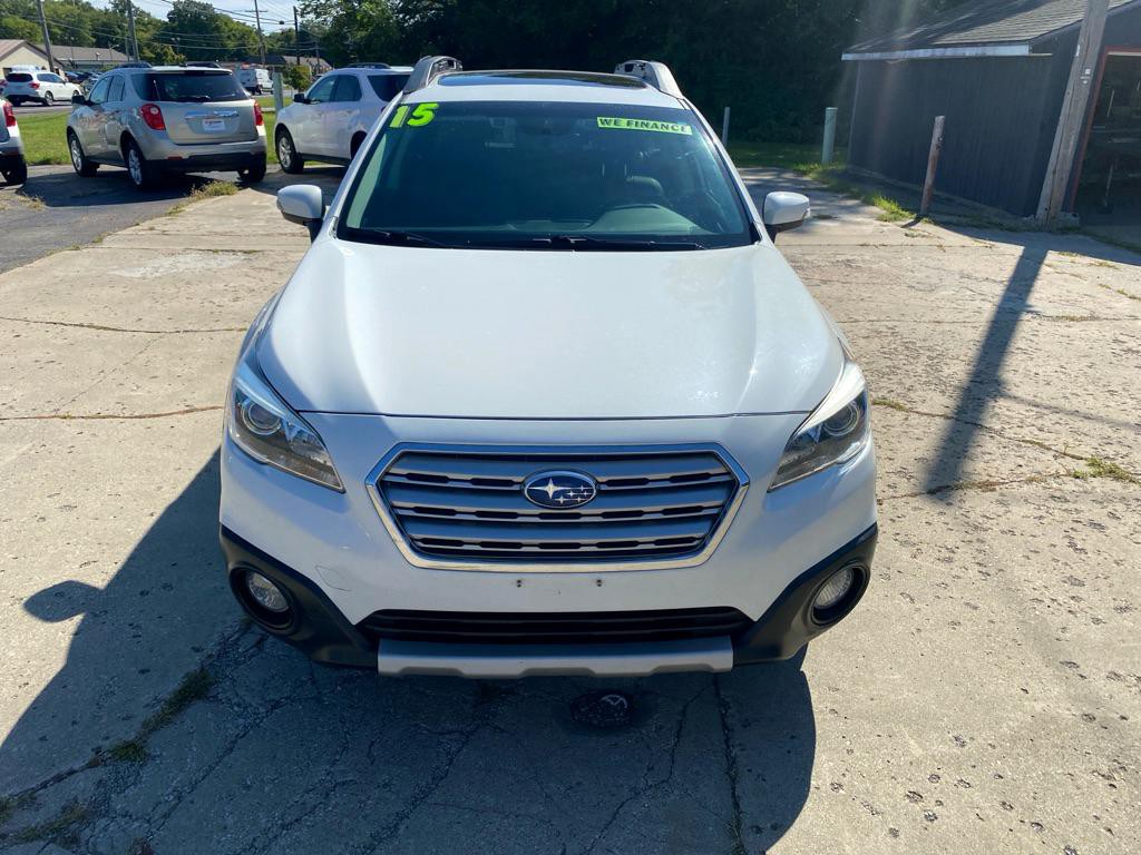 2015 Subaru Outback Image 2