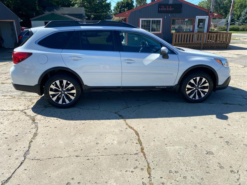 2015 Subaru Outback Image 8