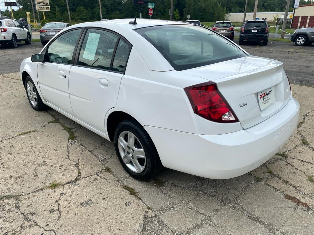 2006 Saturn ION Image 5