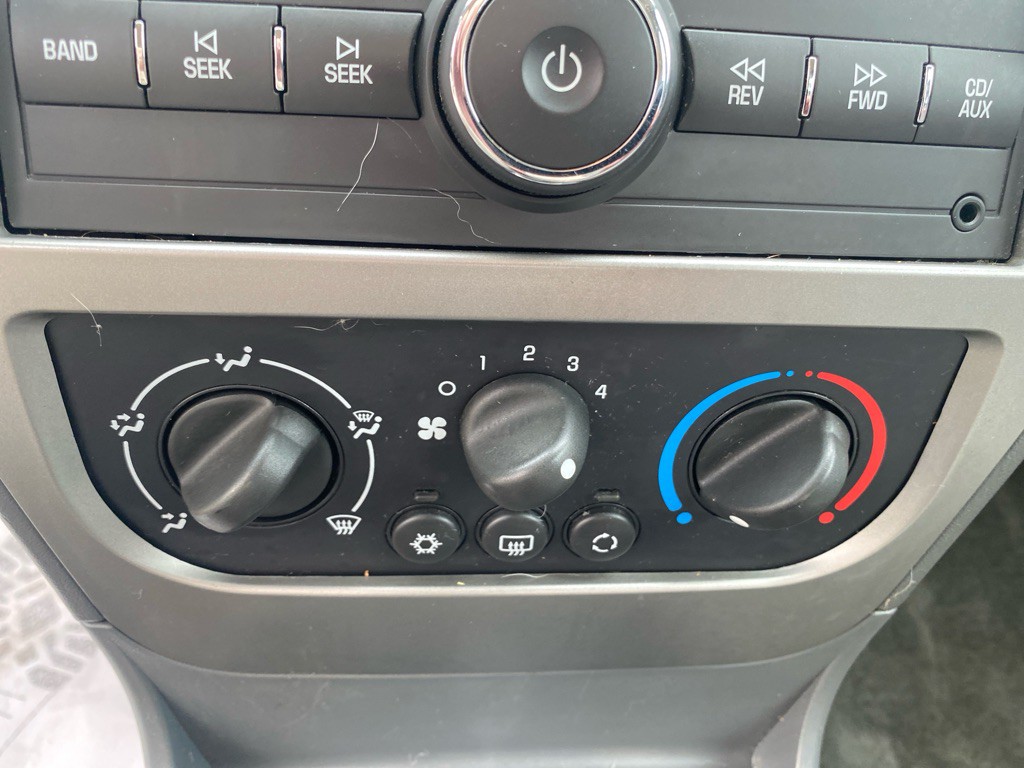2006 Saturn ION Image 12