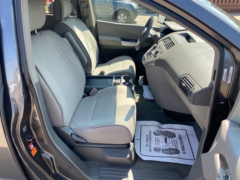 2008 Nissan Quest Image 10