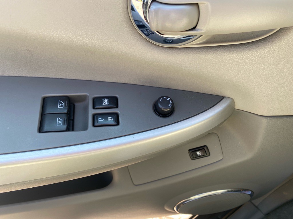 2008 Nissan Quest Image 18