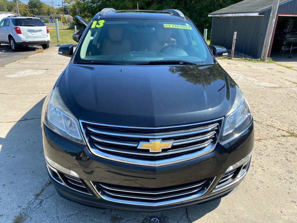 2013 Chevrolet Traverse Image 2