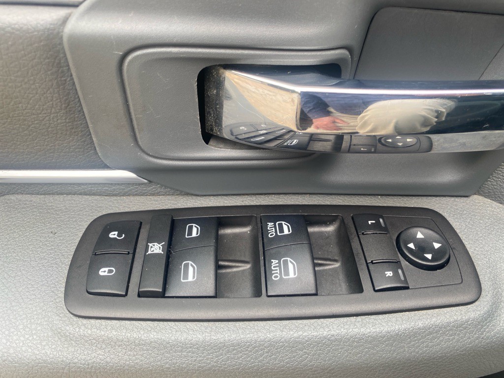 2013 RAM 1500 Image 21
