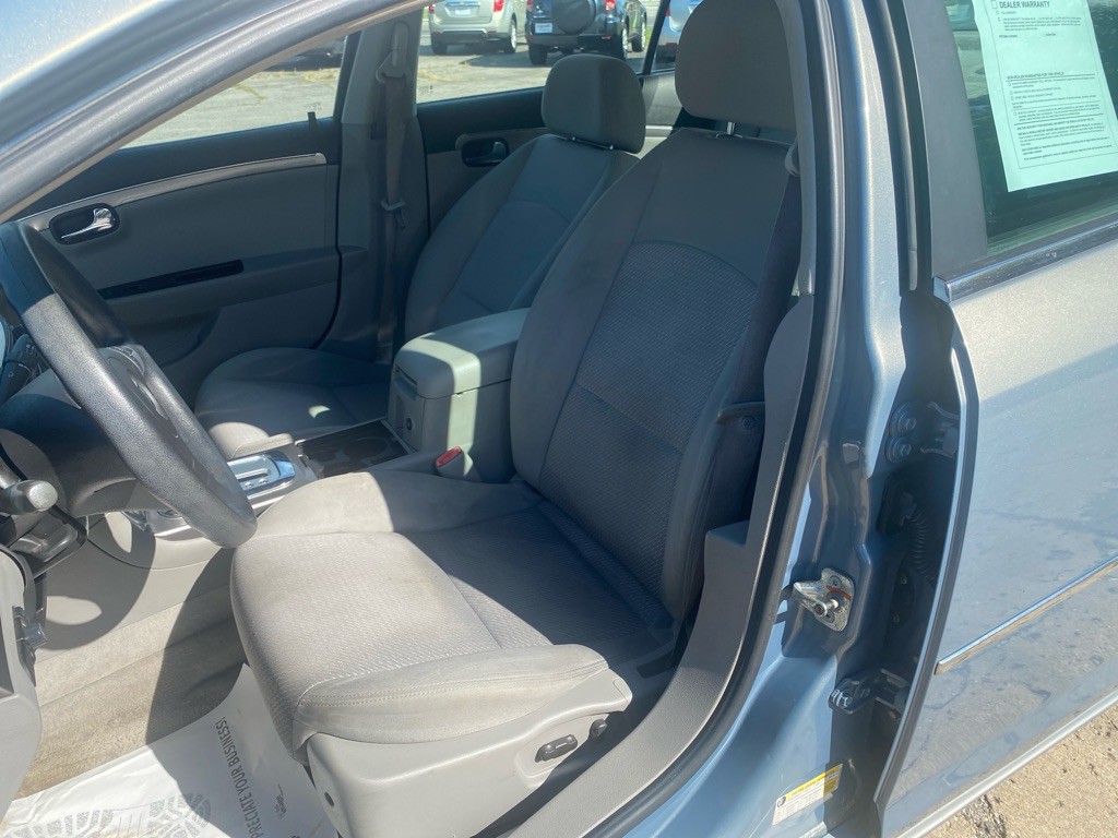 2007 Saturn Aura Image 9