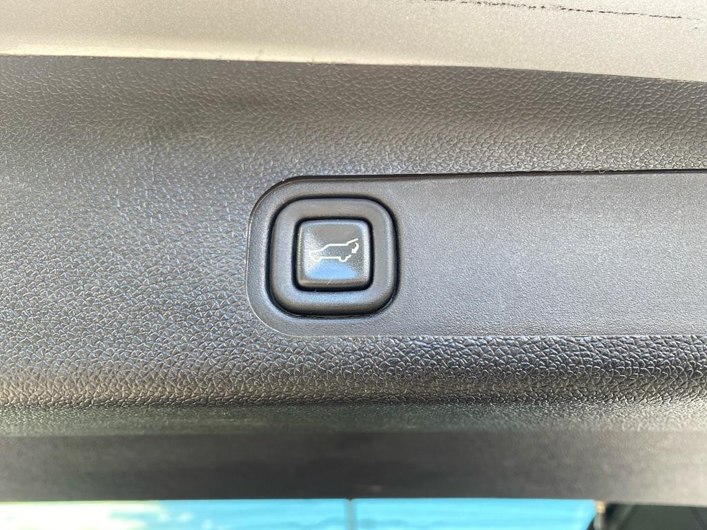 2013 Chevrolet Tahoe Image 12