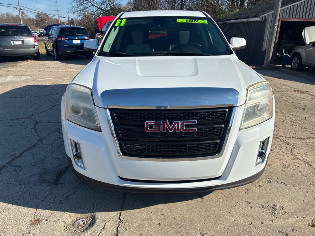2011 GMC Terrain Image 2