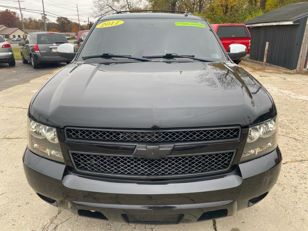 2011 Chevrolet Tahoe Image 2