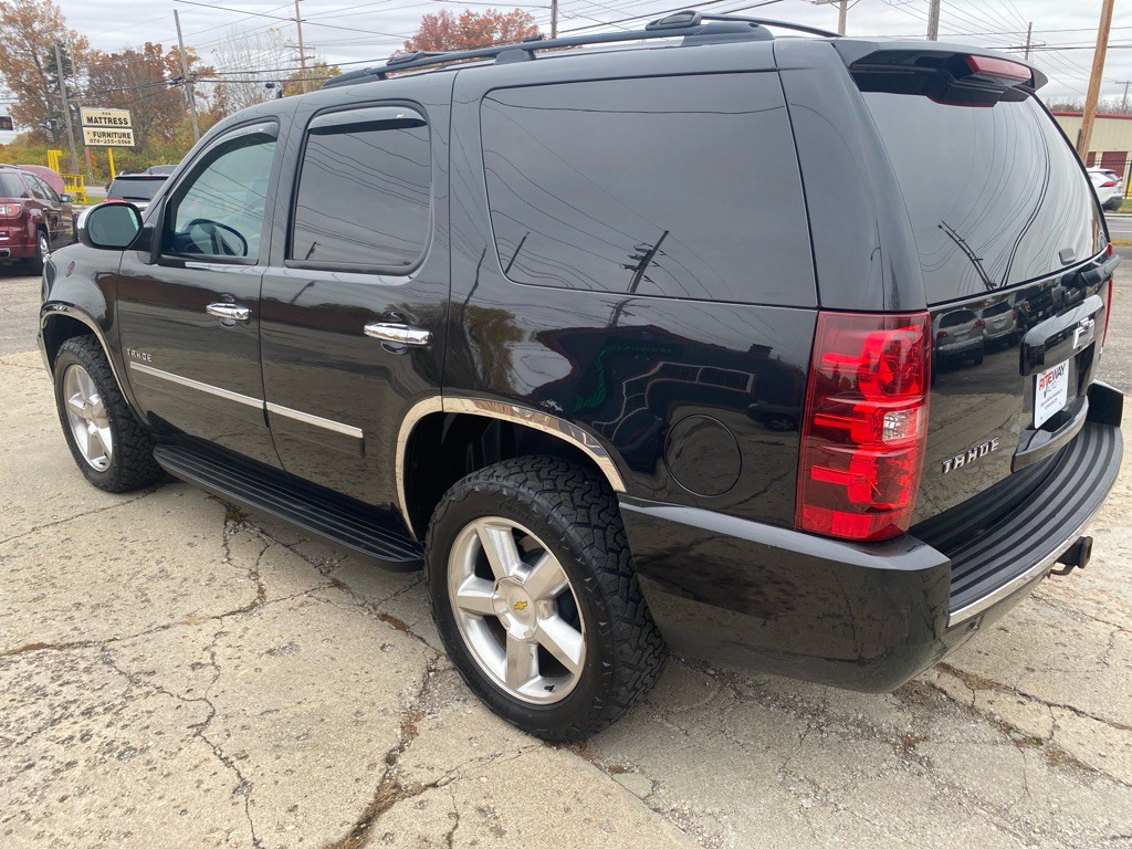 2011 Chevrolet Tahoe Image 5