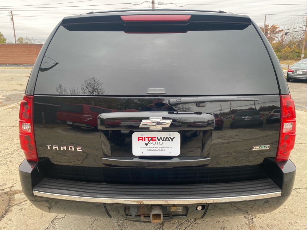 2011 Chevrolet Tahoe Image 6