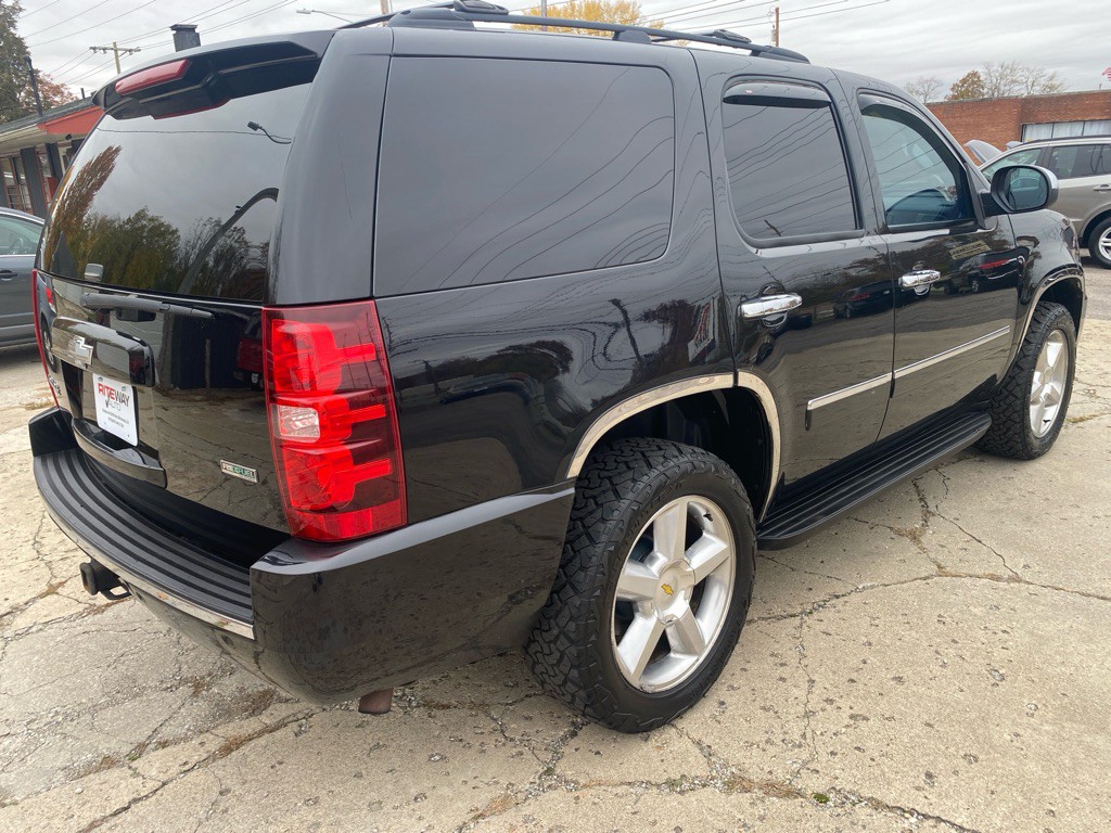 2011 Chevrolet Tahoe Image 7