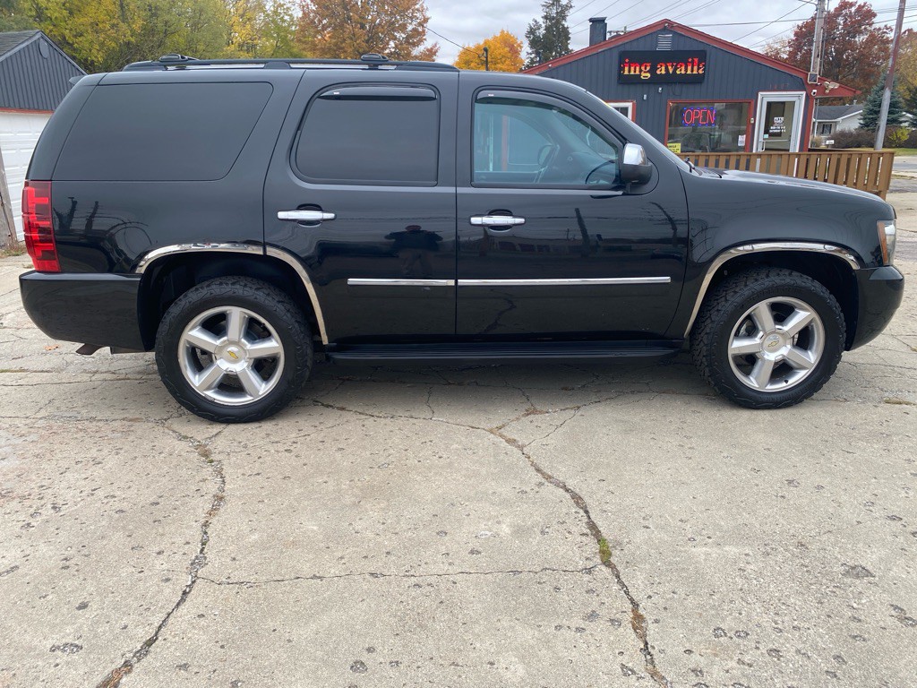 2011 Chevrolet Tahoe Image 8