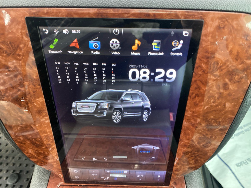 2011 Chevrolet Tahoe Image 13