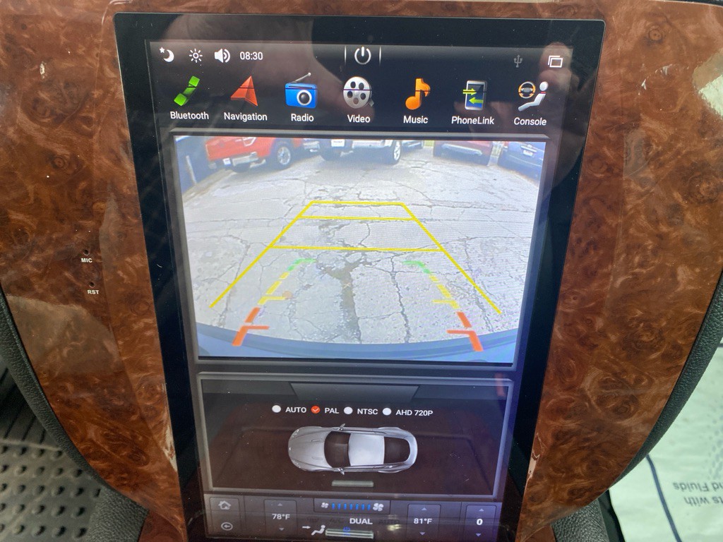 2011 Chevrolet Tahoe Image 15