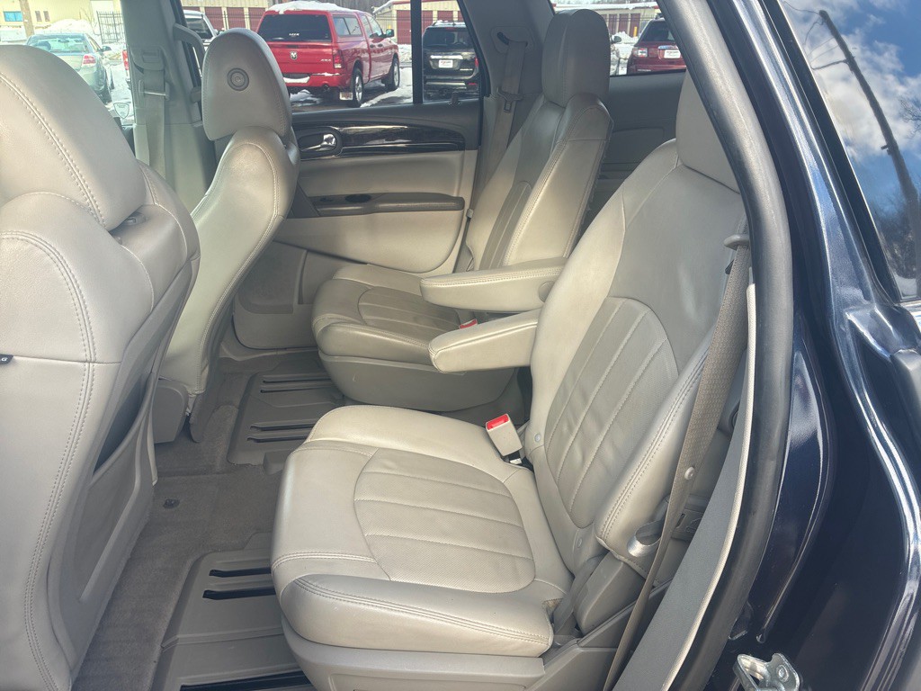 2015 Buick Enclave Image 10