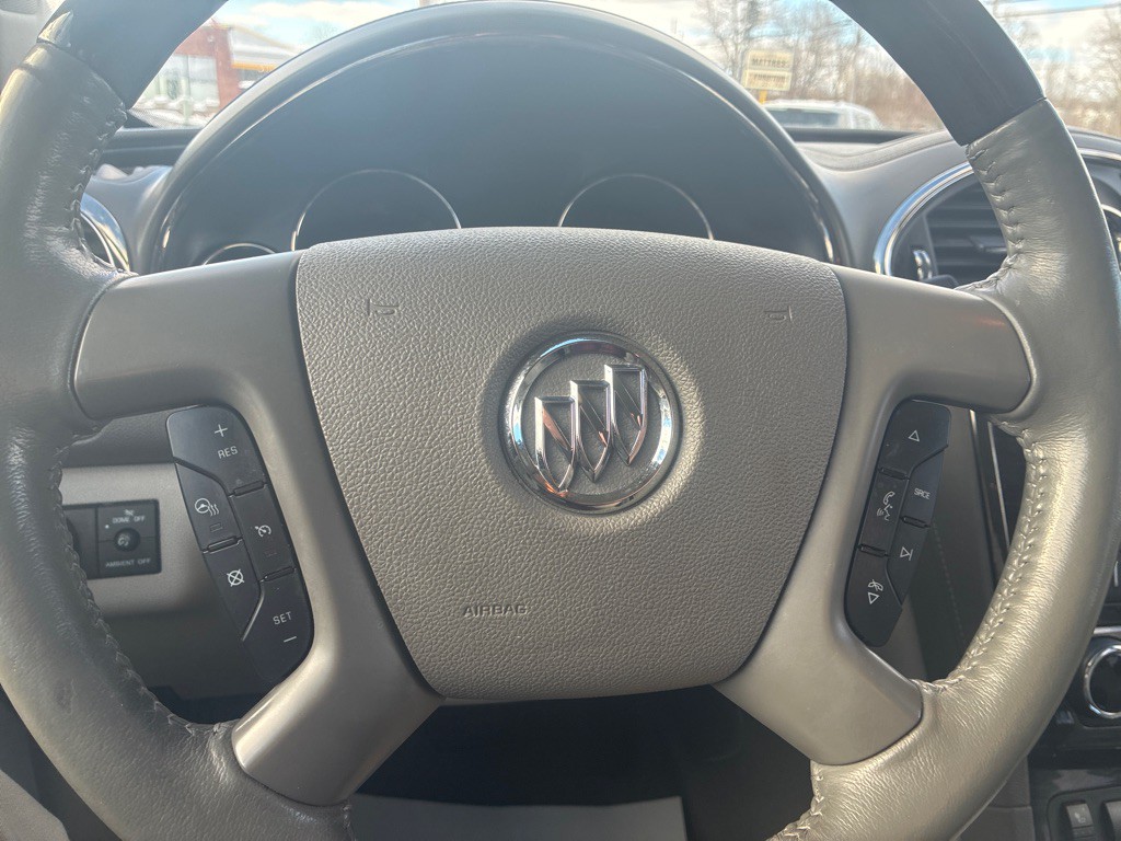 2015 Buick Enclave Image 16