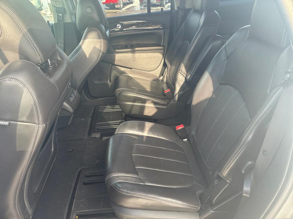 2017 Buick Enclave Image 10