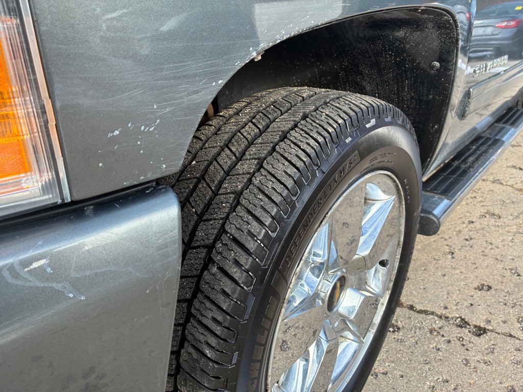 2011 Chevrolet Silverado 1500 Image 18