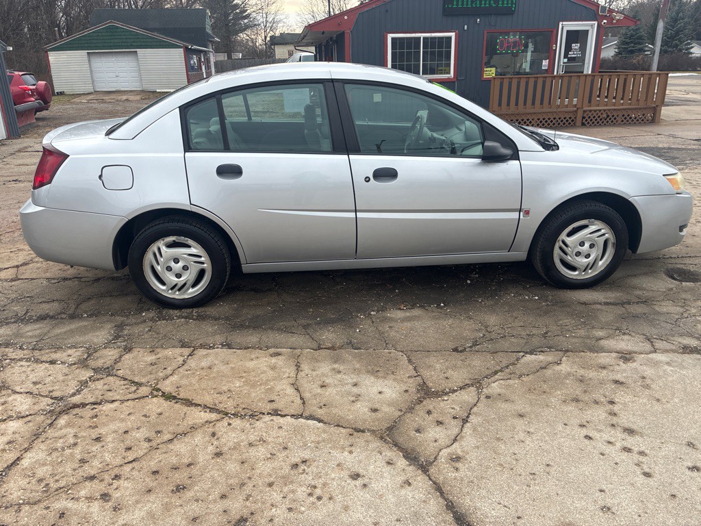 2003 Saturn ION Image 8