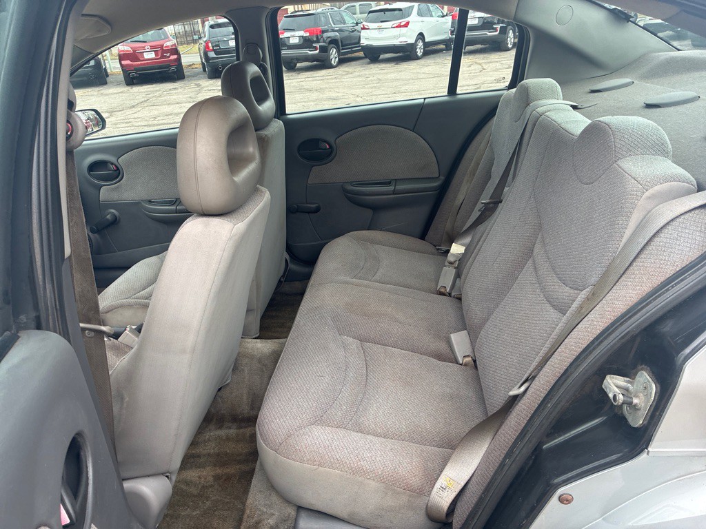 2003 Saturn ION Image 10