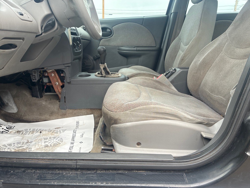 2003 Saturn ION Image 14
