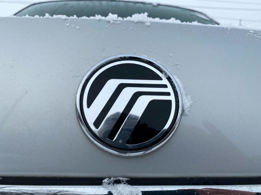 2001 Mercury Grand Marquis Image 21