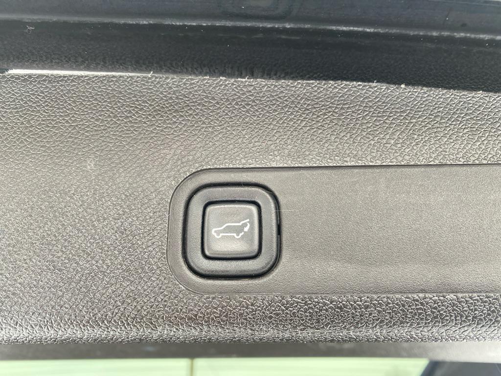 2013 Chevrolet Tahoe Image 12