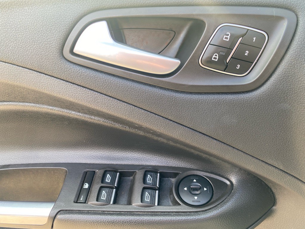 2017 Ford Escape Image 23