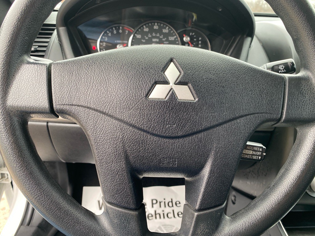 2012 Mitsubishi Galant Image 15