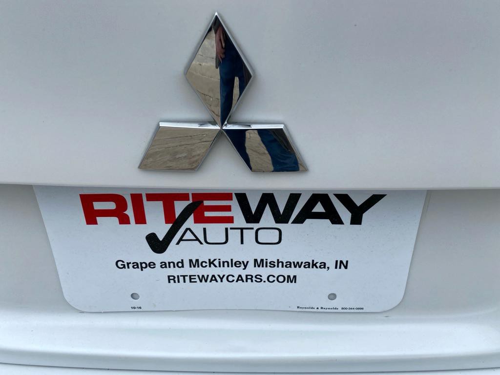 2012 Mitsubishi Galant Image 20