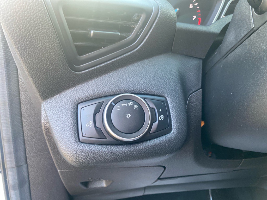 2015 Ford Escape Image 17