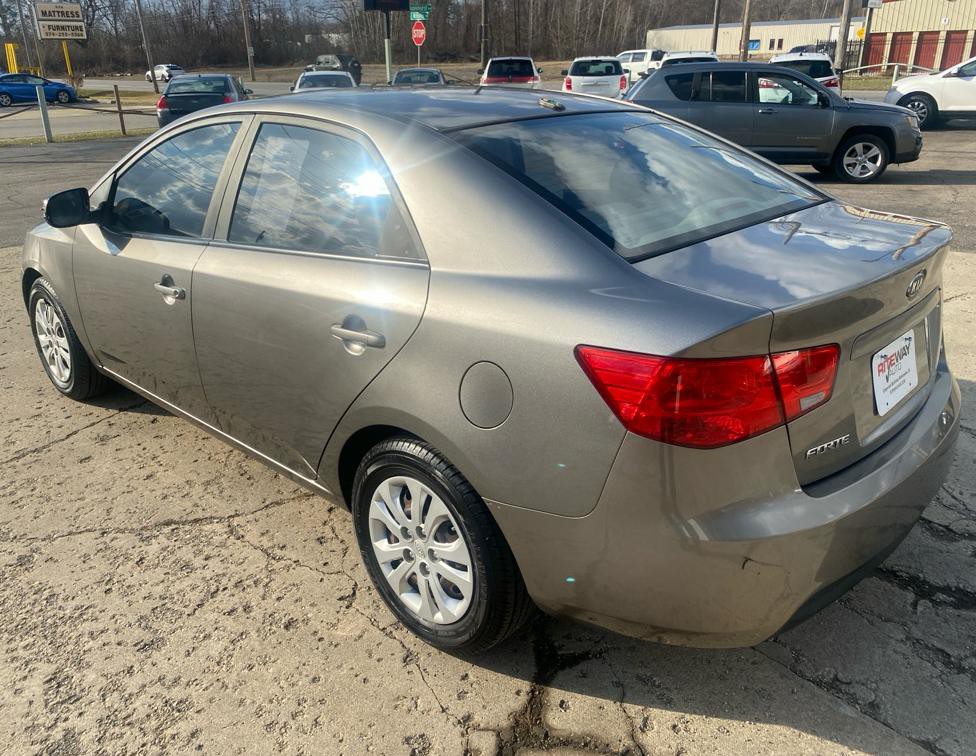 2010 Kia Forte Image 5