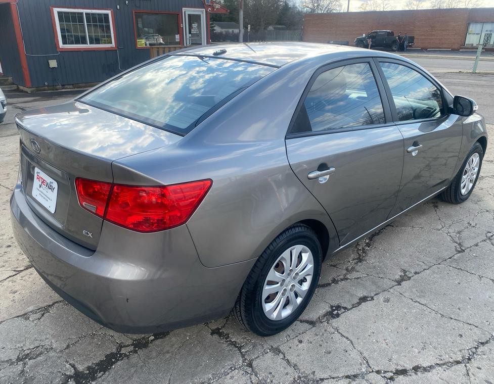 2010 Kia Forte Image 7