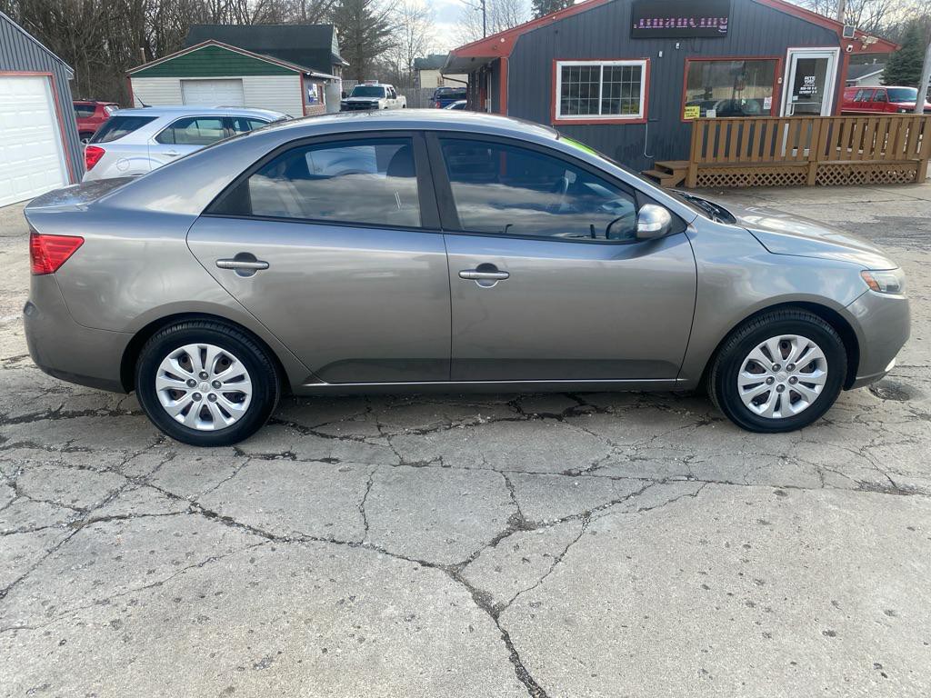 2010 Kia Forte Image 8