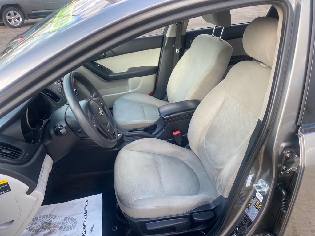 2010 Kia Forte Image 9