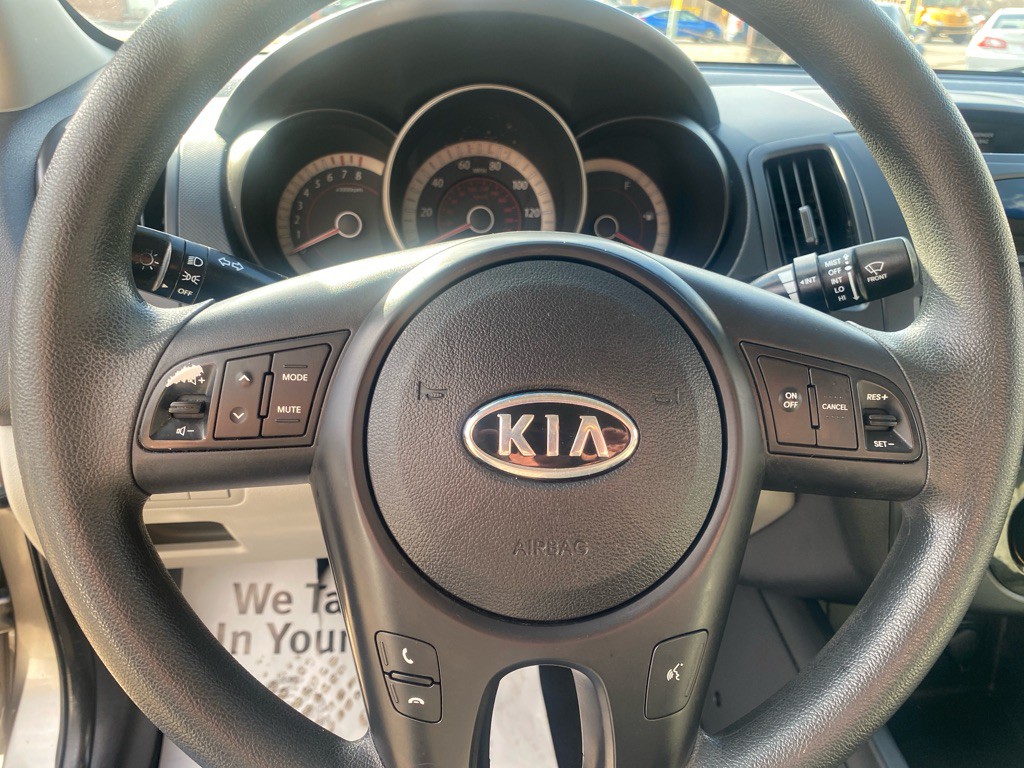 2010 Kia Forte Image 15