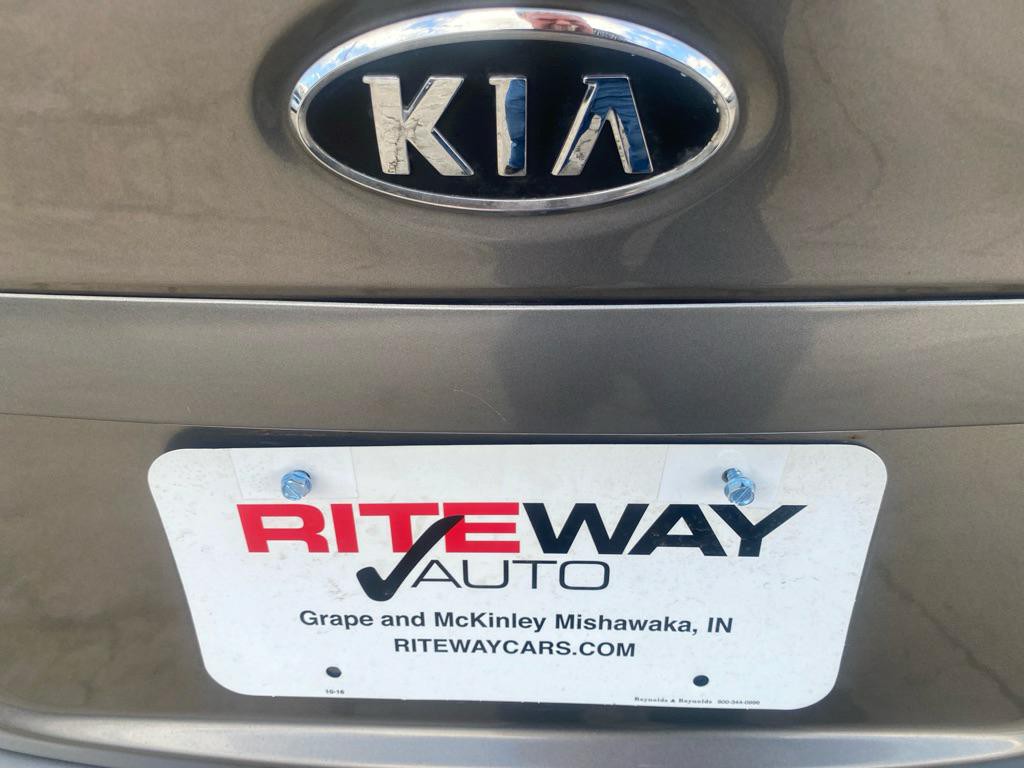 2010 Kia Forte Image 21