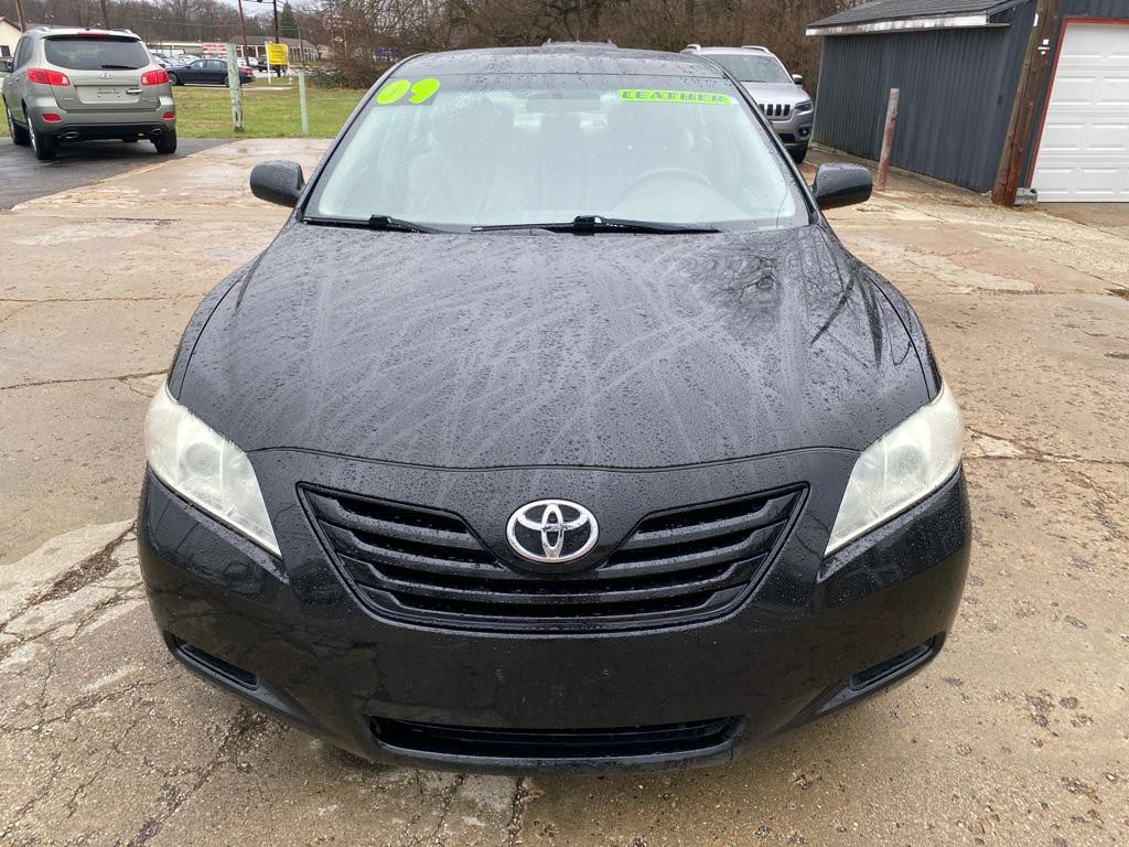 2009 Toyota Camry Image 2