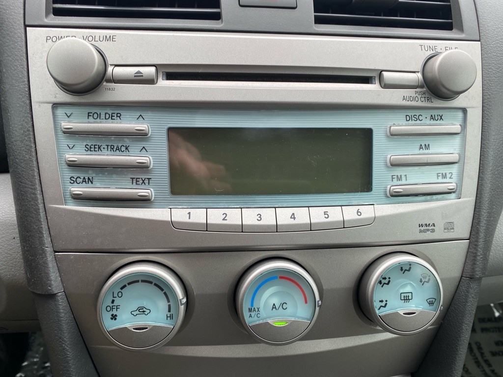 2009 Toyota Camry Image 13