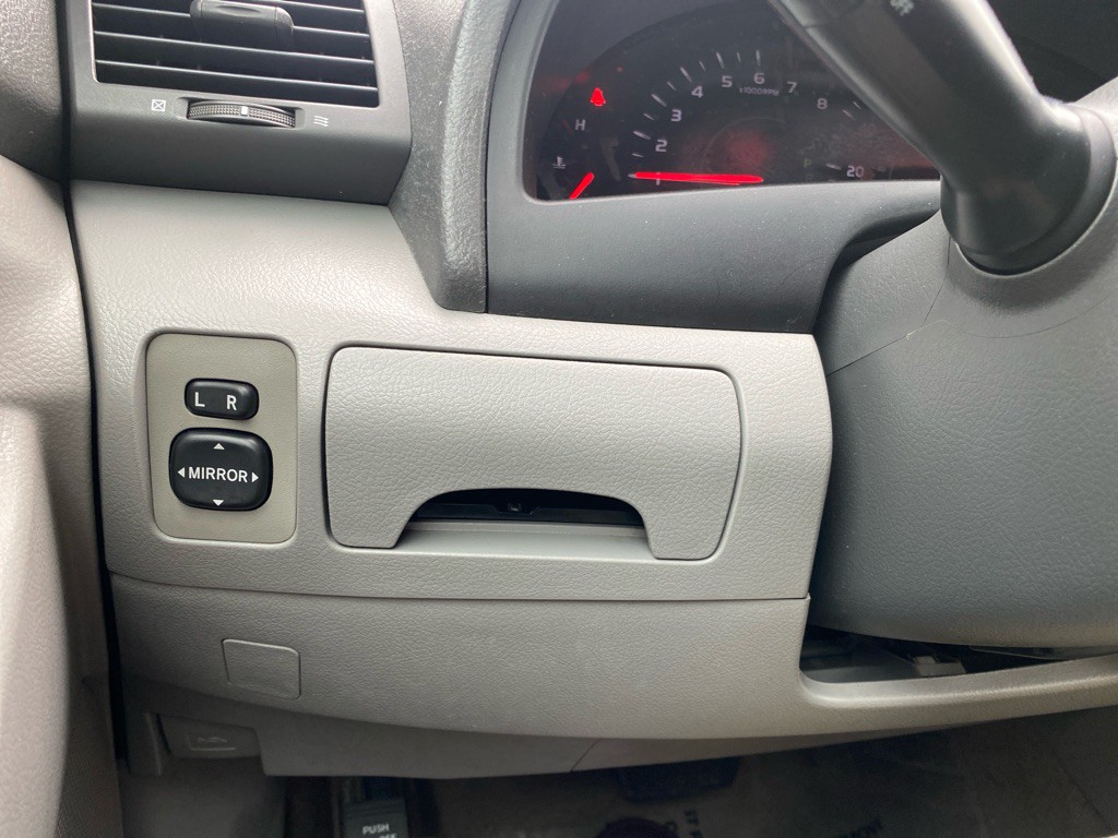 2009 Toyota Camry Image 17