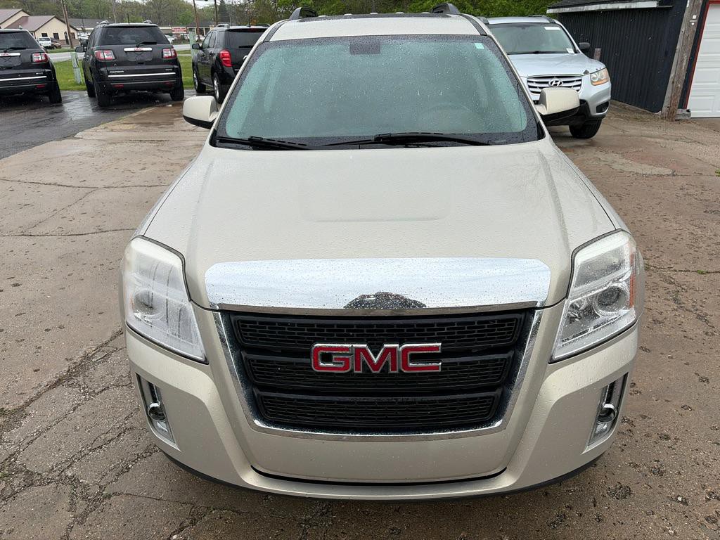 2011 GMC Terrain Image 2