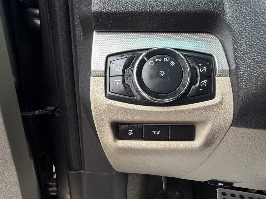 2014 Ford Explorer Image 19