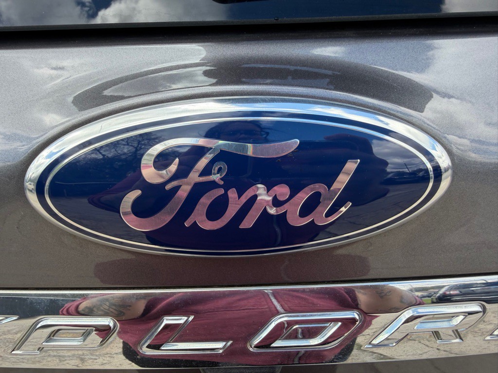 2014 Ford Explorer Image 24