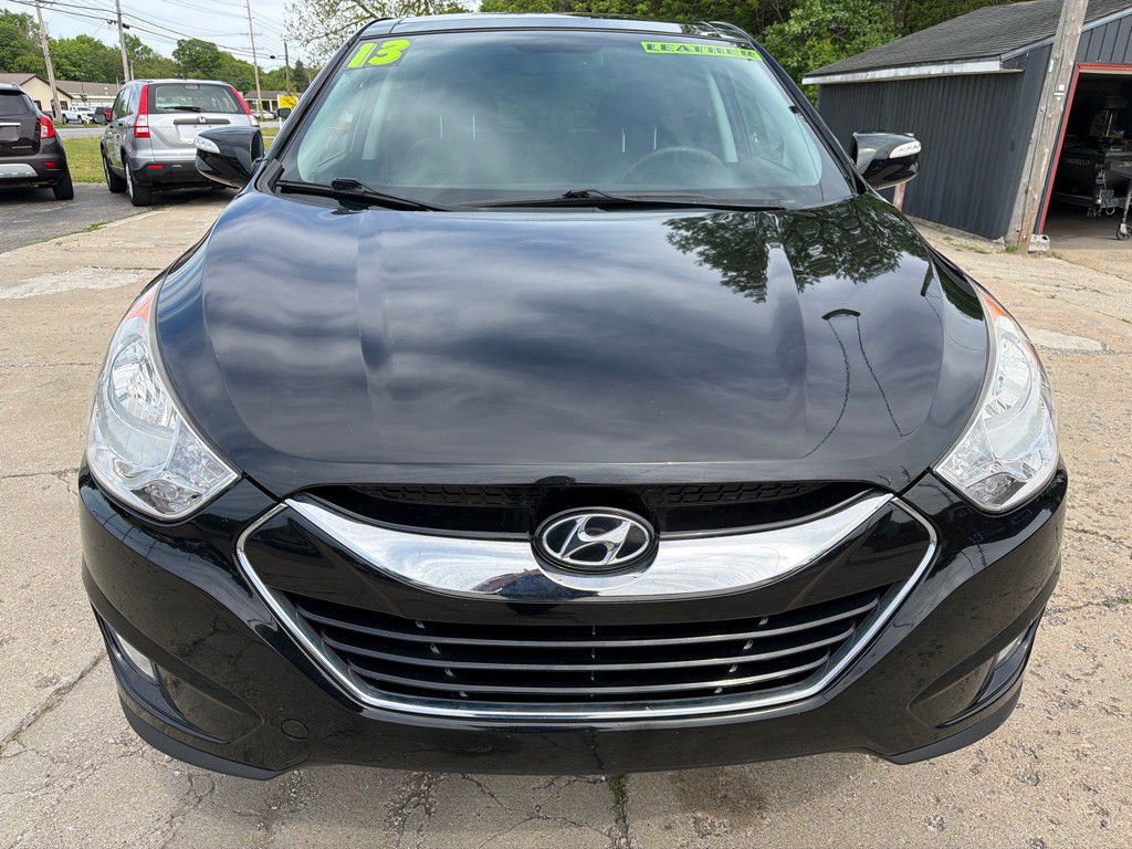2013 Hyundai Tucson Image 2