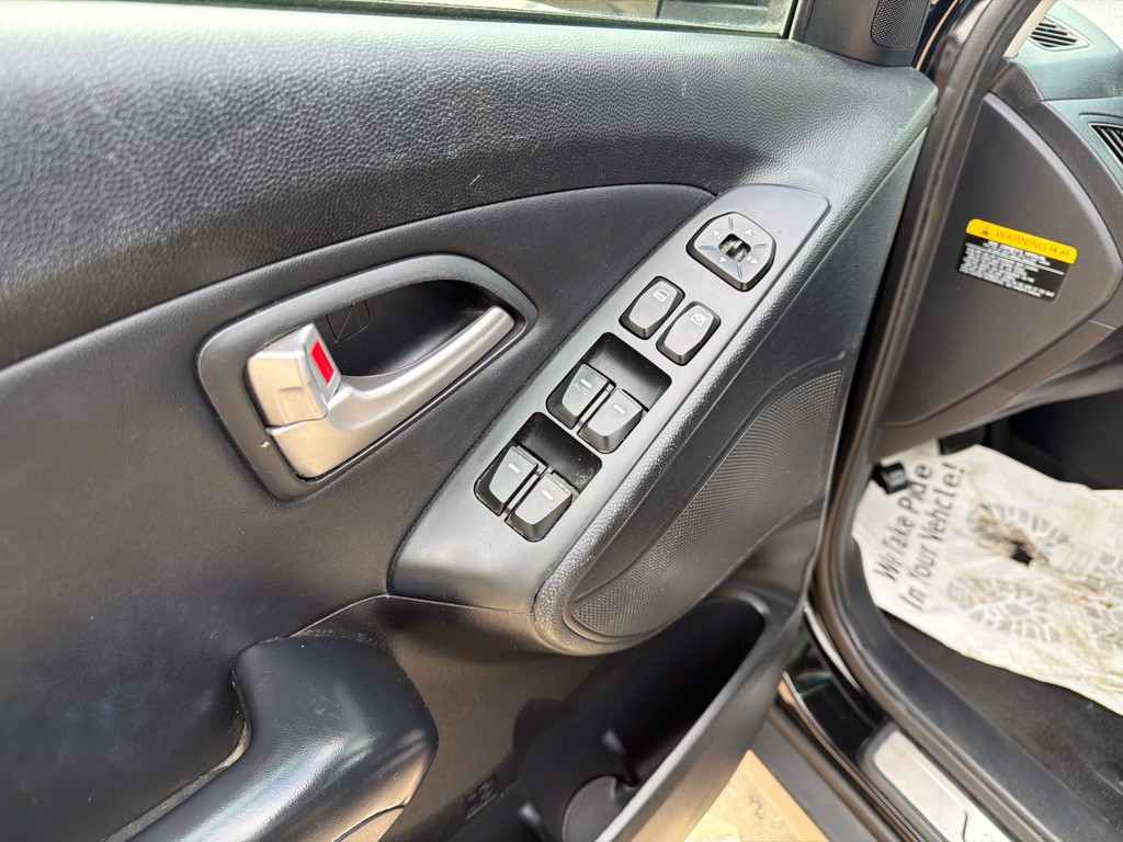 2013 Hyundai Tucson Image 19