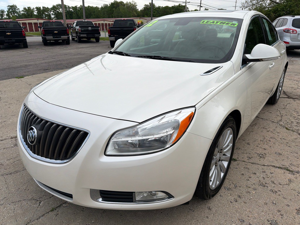 2012 Buick Regal Image 3